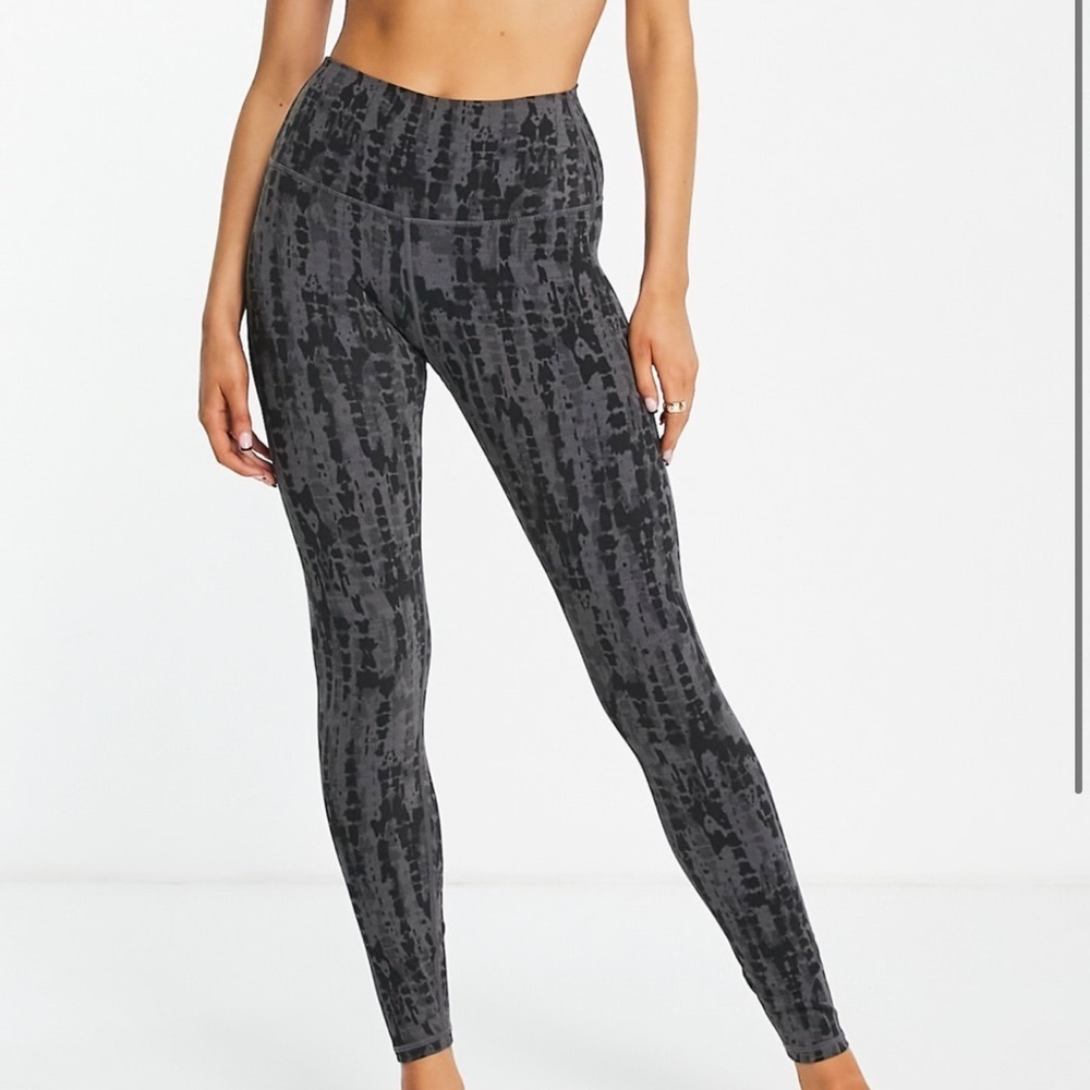 Varley Luna High Waist Full Length Black Tie Dye Leggings Size Small
